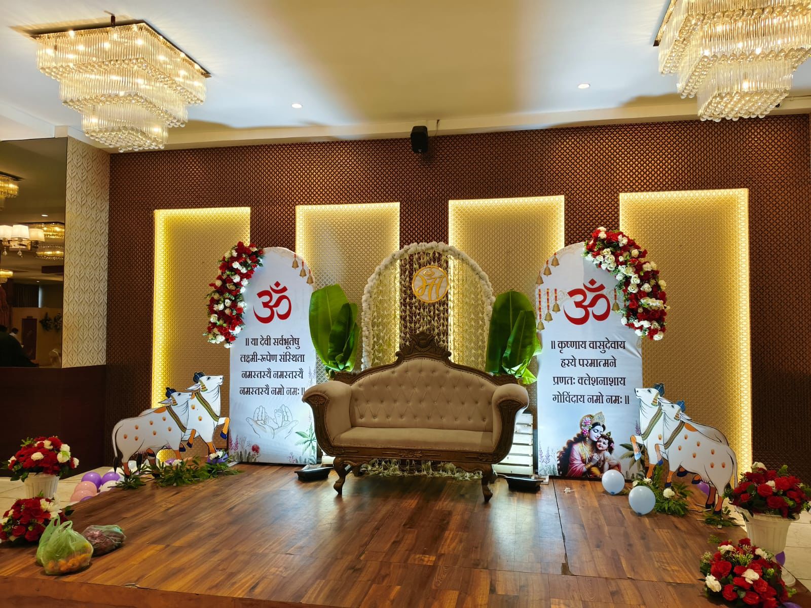 Om Floral Seemant Backdrop