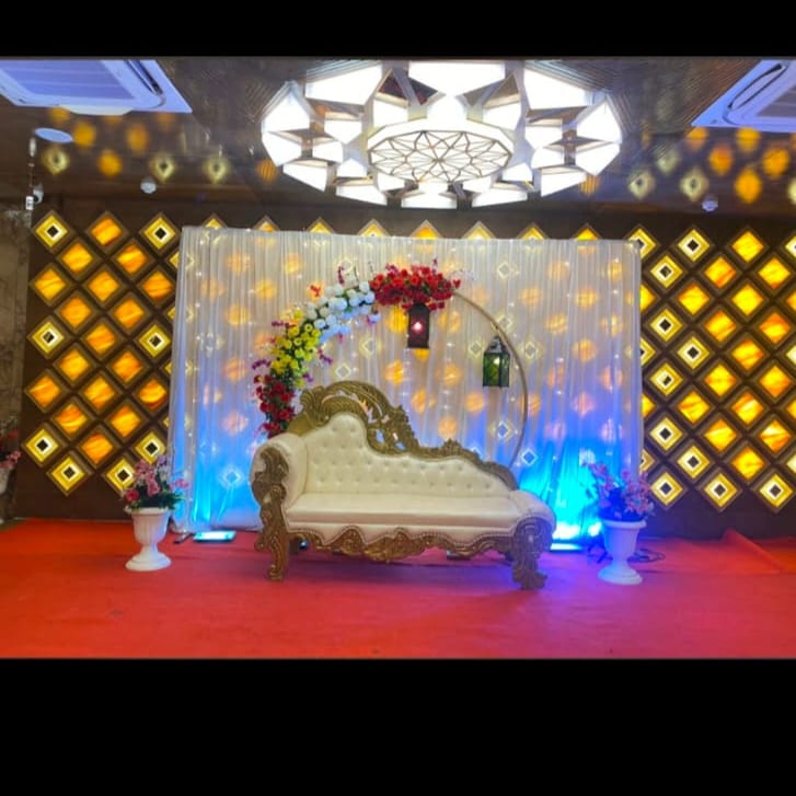 Golden Lattice Floral Ring Stage