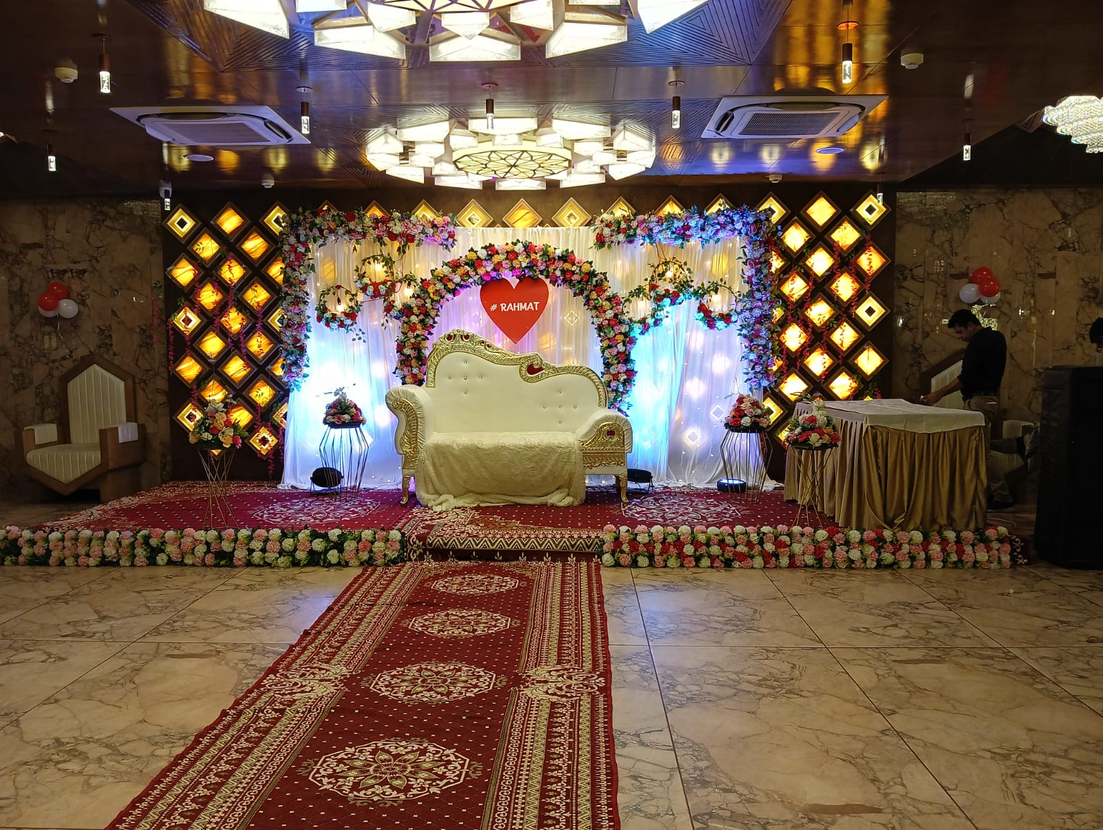 Golden Lattice Illuminated Stage